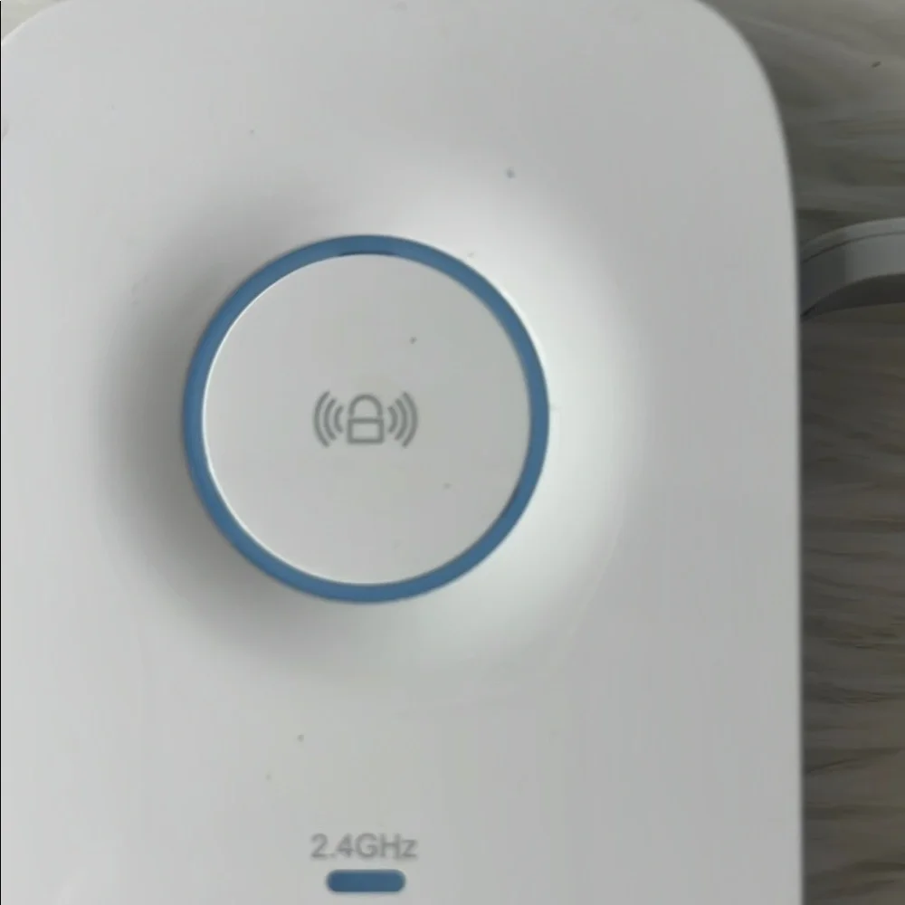TP-Link White Wi-Fi Range Extender - Picture 3 of 7